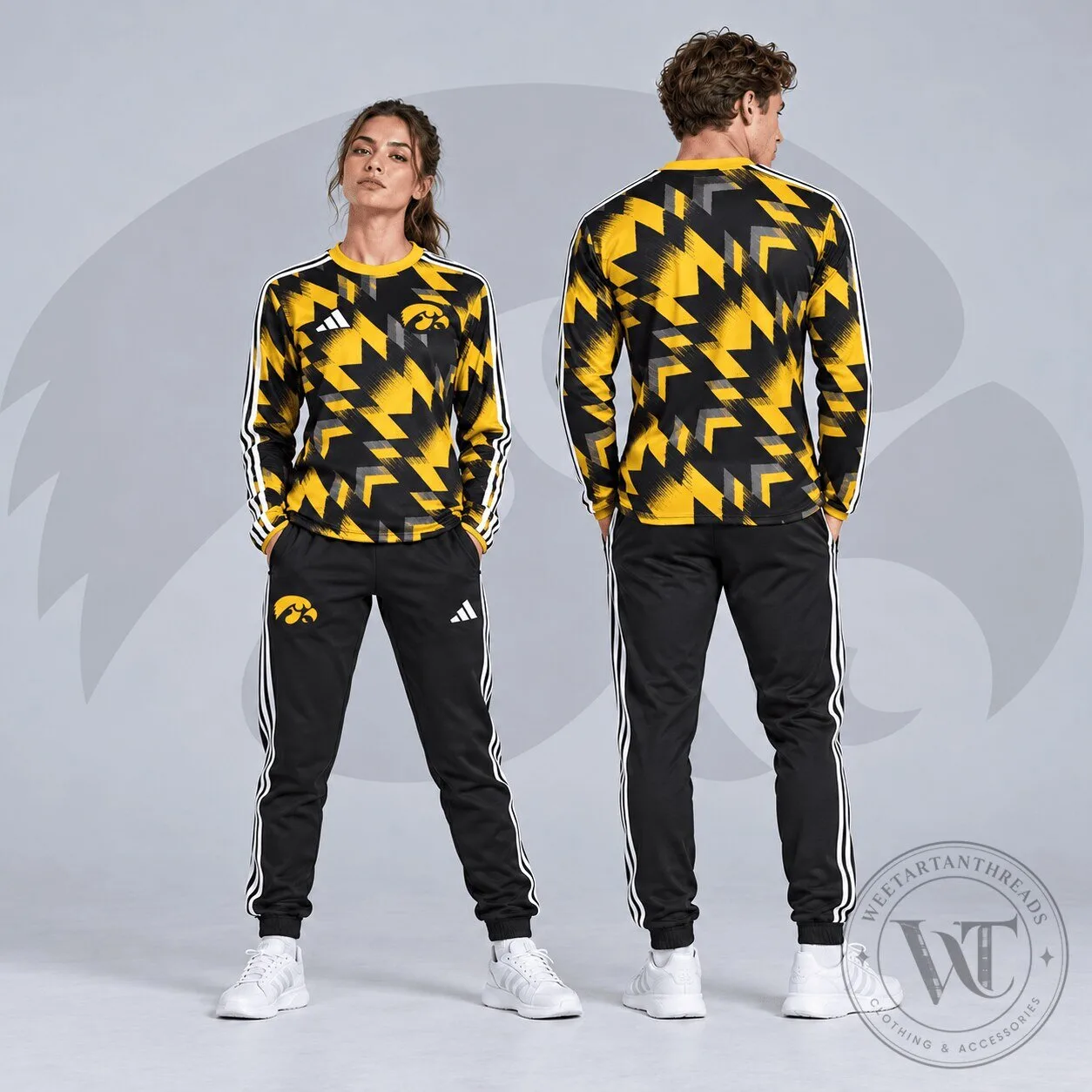 Iowa Hawkeyes Dynamic Geometric Long Sleeve Shirt and Jogger Set